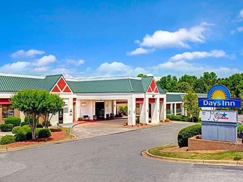 Days Inn Lake Norman Cornelius Ngoại thất bức ảnh