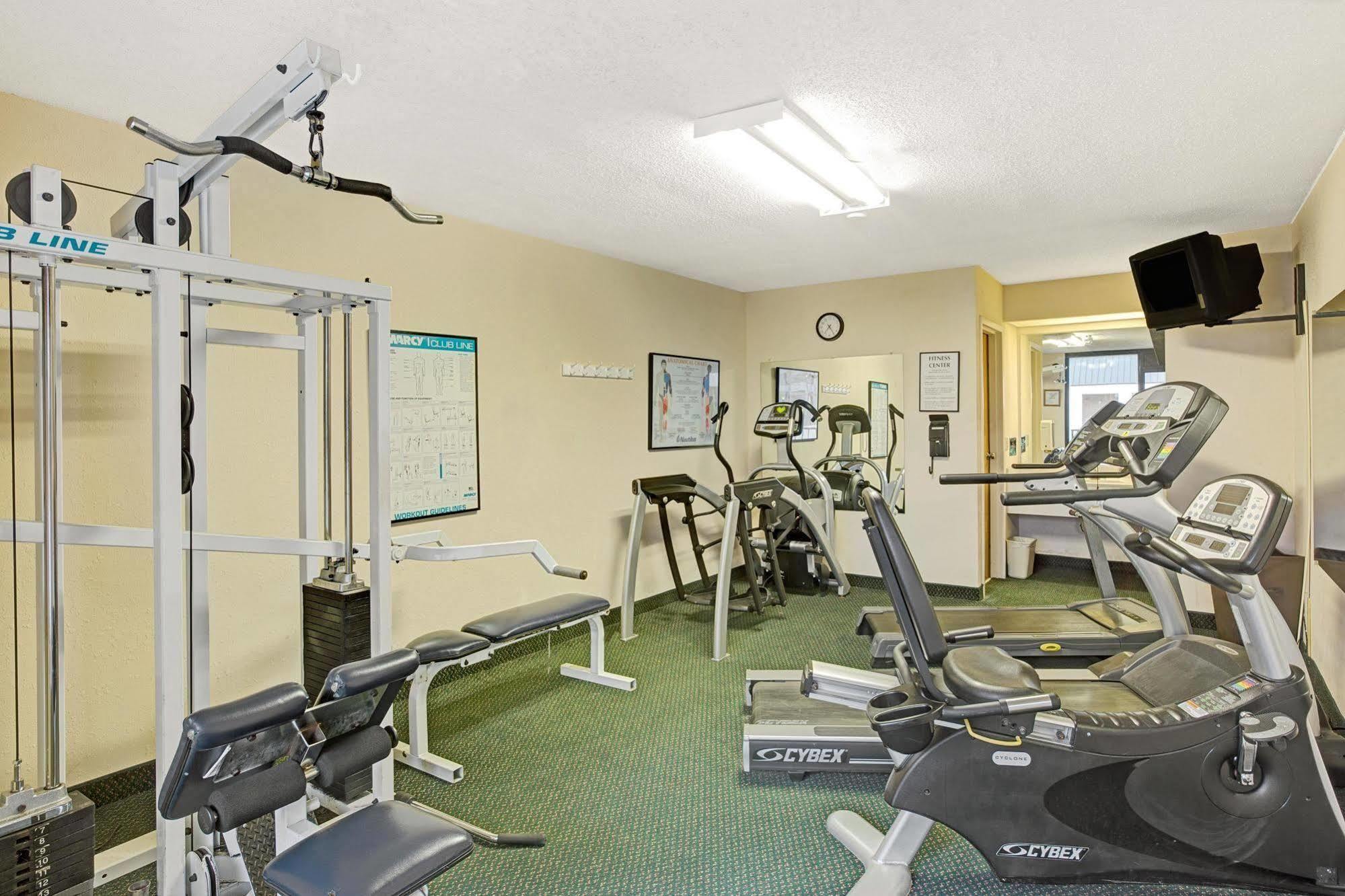 Days Inn Lake Norman Cornelius Ngoại thất bức ảnh