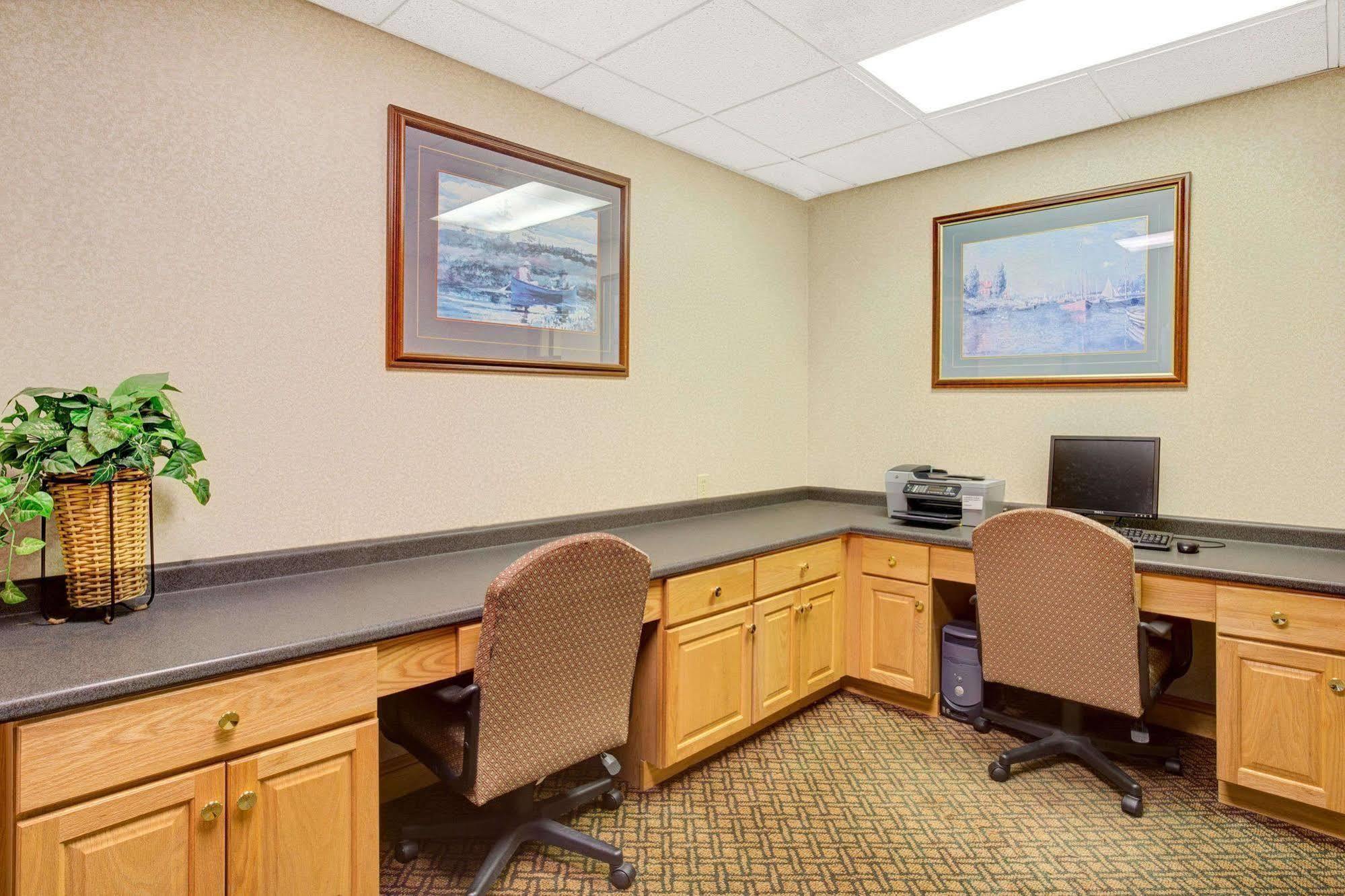 Days Inn Lake Norman Cornelius Ngoại thất bức ảnh